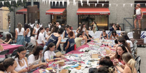 <b>Taller de collage per a Markets</b>